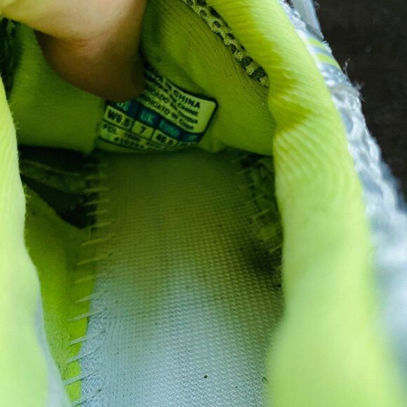 XLNT Mizuno Wave Inspire 6 Vintage Silver White Chartreuse Womens 9 US 40 EU - Picture 10 of 10